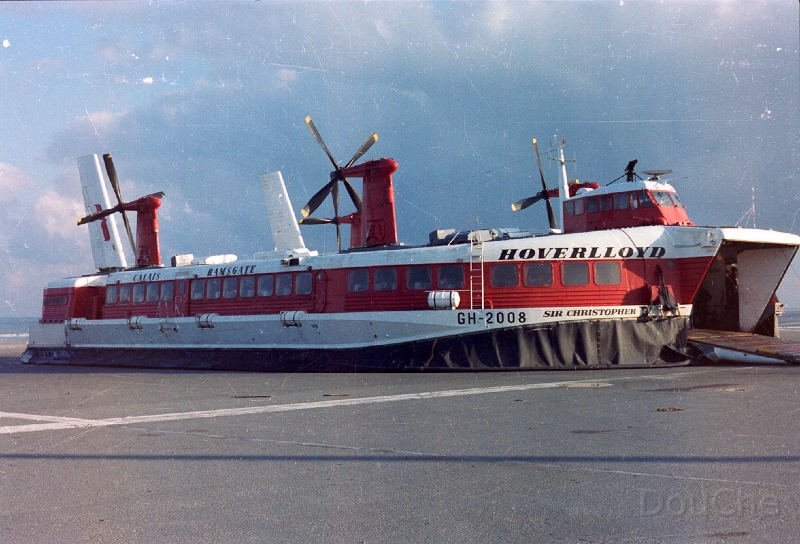 20110305_065.jpg - Yep, once upon time you could cross the channel with these things ...