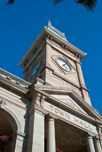 L1008716.jpg - Warwick