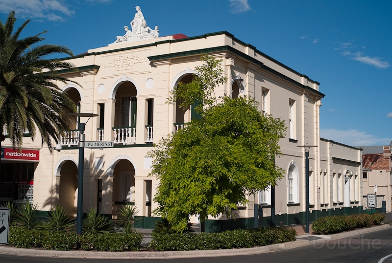 L1008722.jpg - Warwick