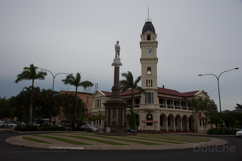DSC_1842.jpg - Bundaberg center, but there is not much to see except for the distillerie.