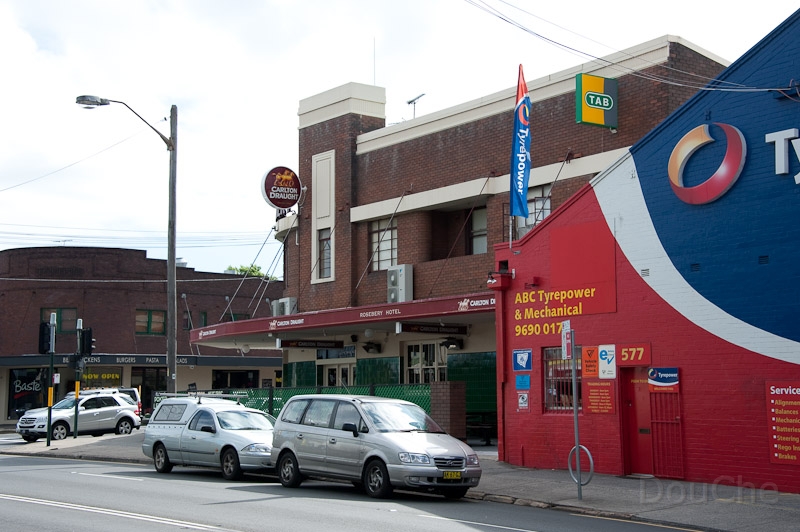 DSC_0902.jpg - The other side of the bus stop.