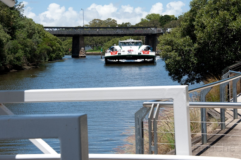 DSC_0932.jpg - Not much room left ...