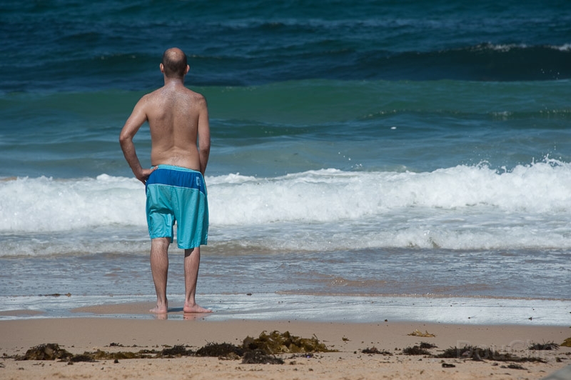 DSC_1103.jpg - Some filosophically staring at the ocean horizon ...