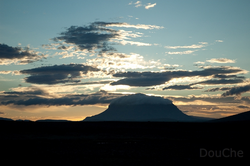 DSC_0103.jpg - The Herðubreið mountain ...