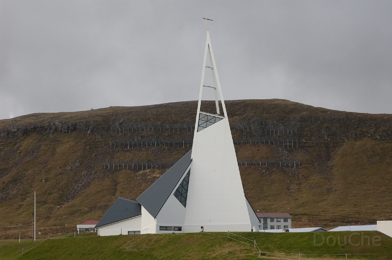 DSC_0018.jpg - Iceland really is adventurous when they do church architecture ...