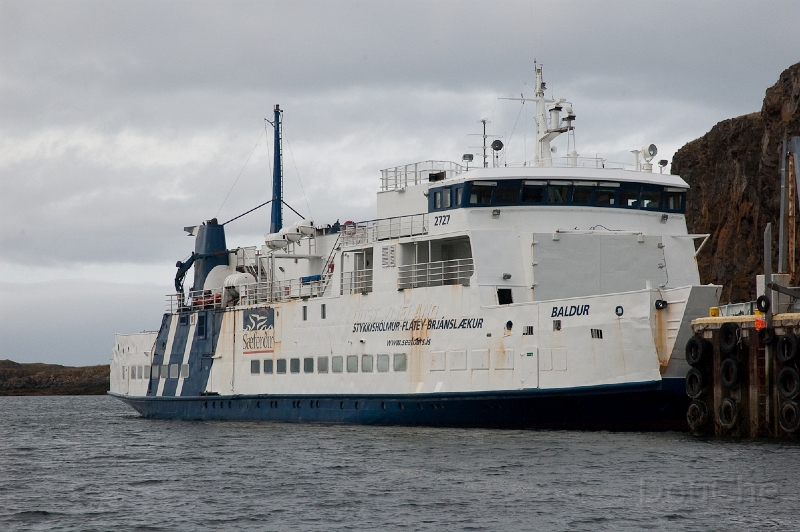 DSC_0090.jpg - The ferry to Baldur ...