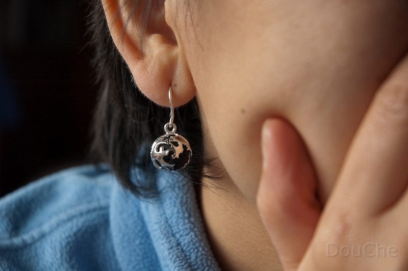 DSC_0094.jpg - If you can't get enough of lava ... you can always take some lava stones with you home, eg in the form of earrings ...