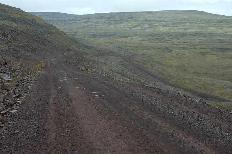 DSC_0160.jpg - From the hotel, another 20 km gravel to reach the bird clifs ...