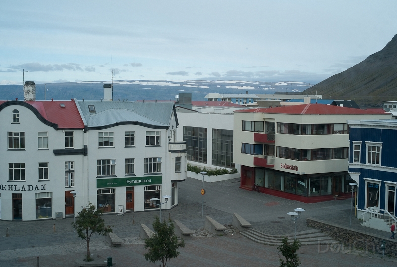 L1007429.jpg - A room with a view ...
