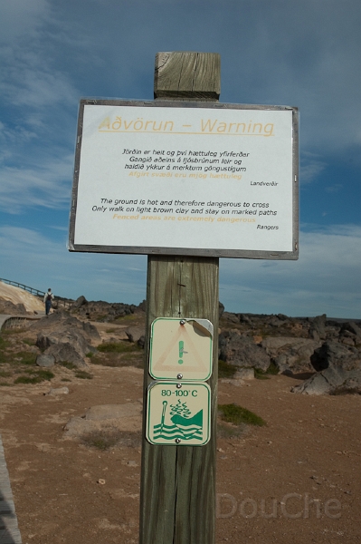 DSC_0216.jpg - Walking barefoot is not really advised ...