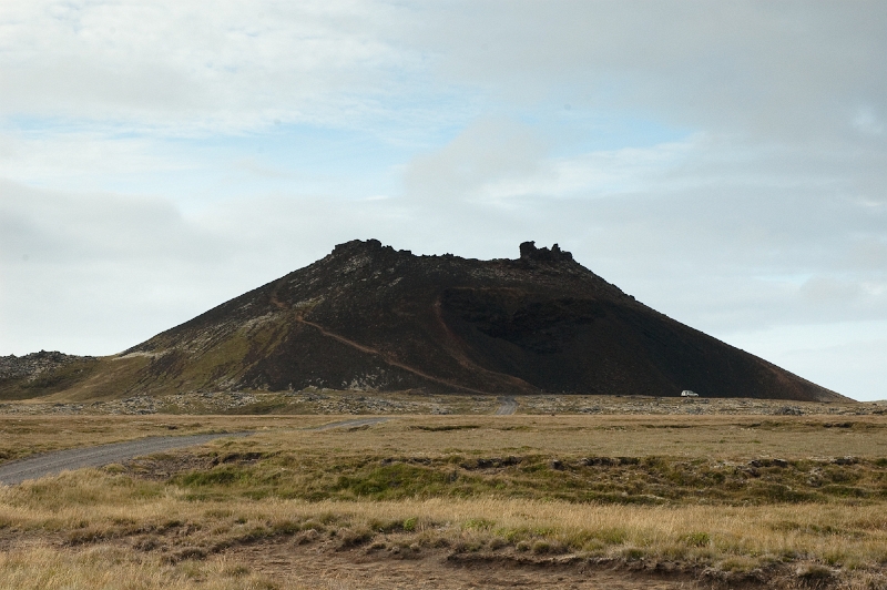 DSC_0149.jpg - Iceland is covered with vulcanos, most of them silent for years. This is a very tiny one that you can easily climb. It looks solid, but basically it is just a pile of small stones.