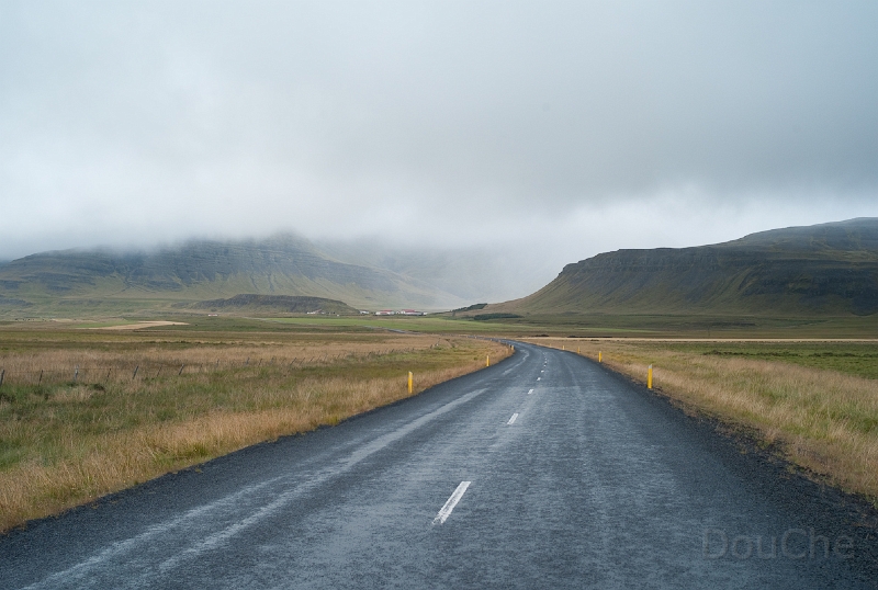 L1007242.jpg - You've got good roads in iceland ...
