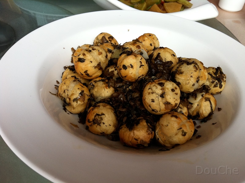 IMG_0837.jpg - Cake bolls with sesame paste and pickled vegetables