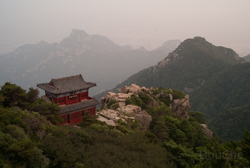 L1009786.jpg - But once up, the sight is magnificant.