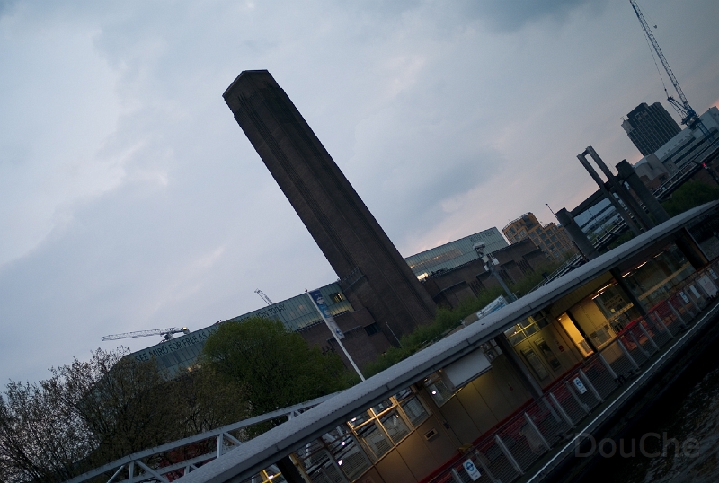 L1009132.jpg - Tate museum