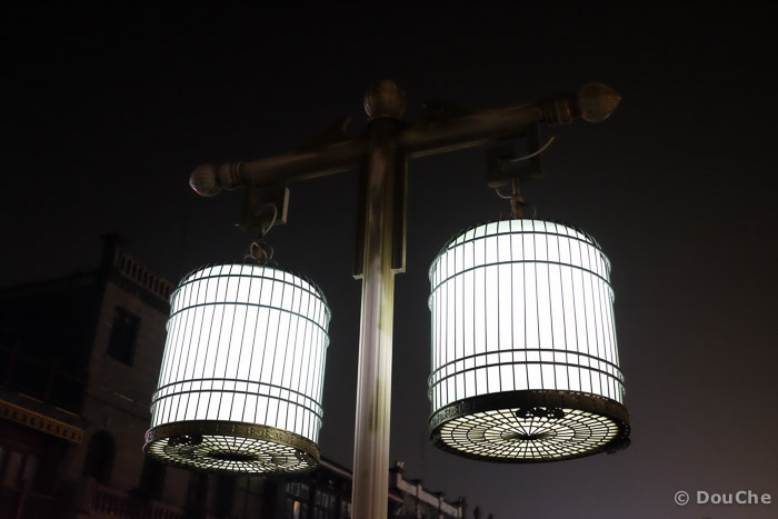 Retro streetlight - October 23, 2014